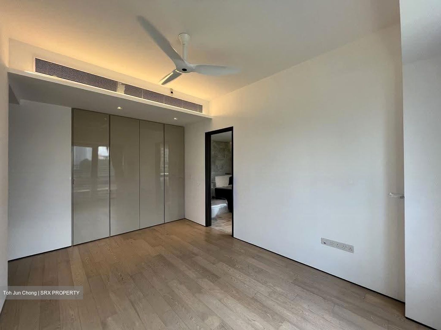 Centennia Suites (D9), Condominium #612109051
